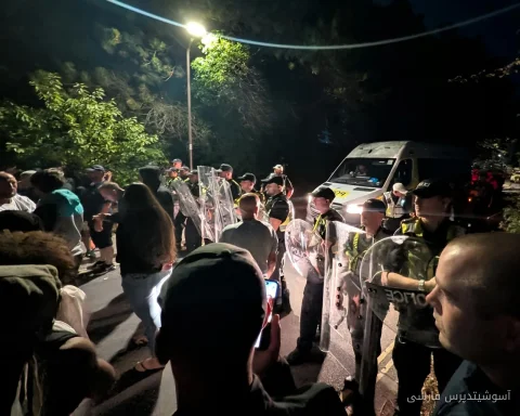 جنجال اعتراضات ضد مهاجرتی: وزیر پلیس سخن می‌گوید