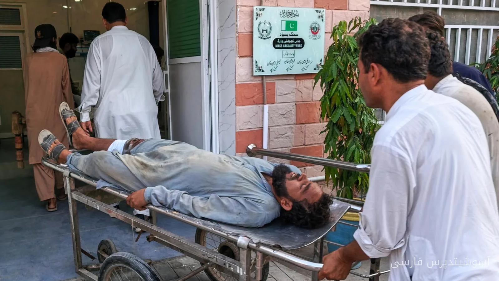 حملات مسلحانه به آمبولانس در پاکستان پس از بمب‌گذاری انتحاری