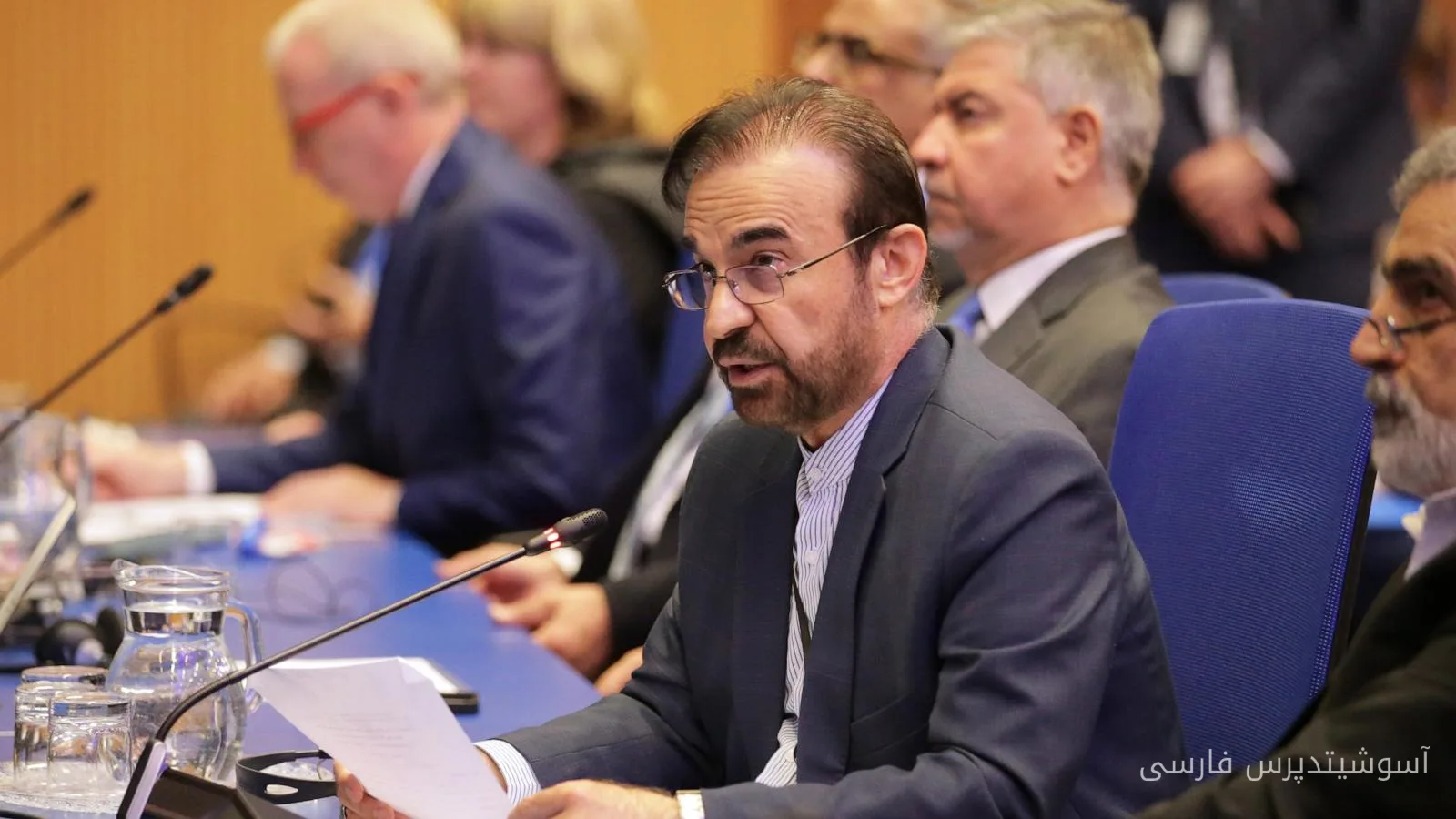 ایران مانع شدن رئیس سازمان انرژی اتمی خود را محکوم کرد