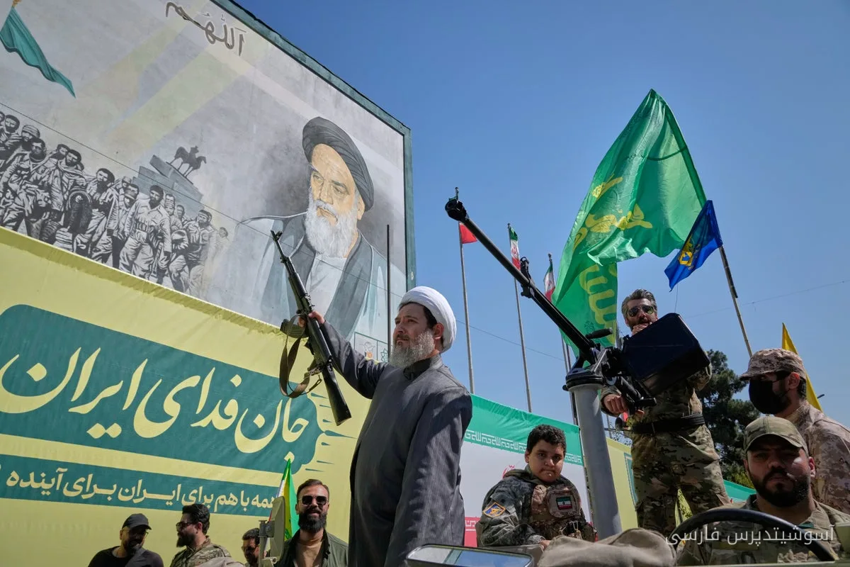 سپاه پاسداران از رأی‌دهندگان آمریکایی می‌خواهد تا حامیان ترامپ را کنار بگذارند