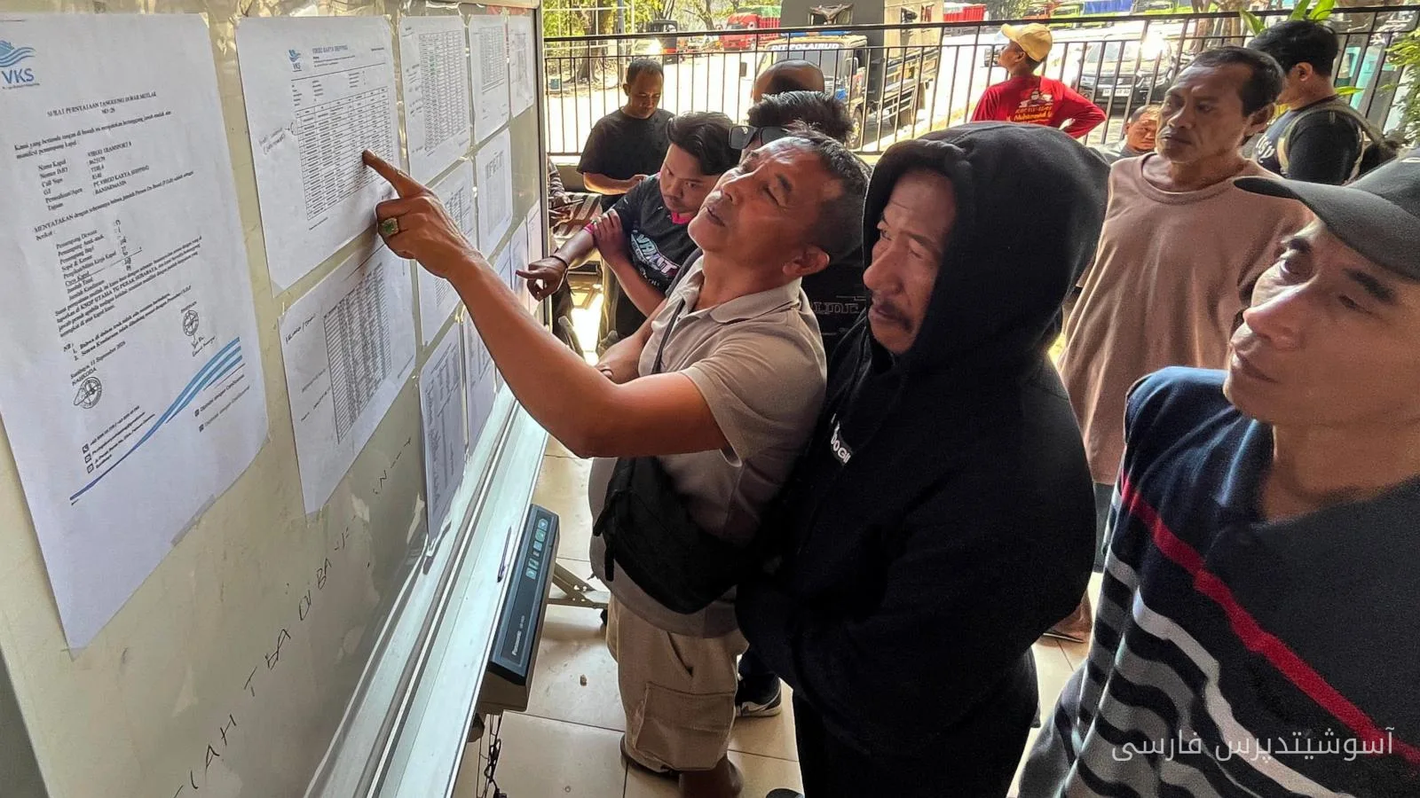 Indonesische Behörden suchen nach 129 Vermissten nach dem Untergang eines Schiffs