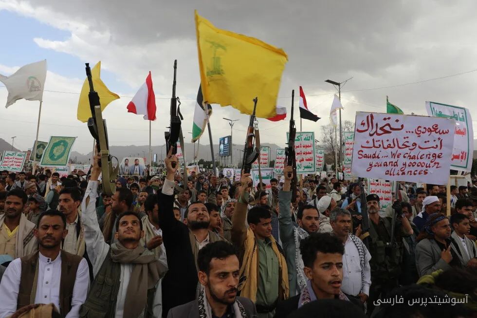 حملات پهپادی به تاسیسات نفتی سعودی؛ پشت پرده همکاری حوثی‌ها و شبه‌نظامیان عراقی