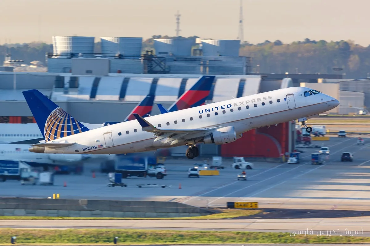 پرواز Mesa Airlines به دلیل ترک خوردن شیشه جلو به هیوستون بازگشت