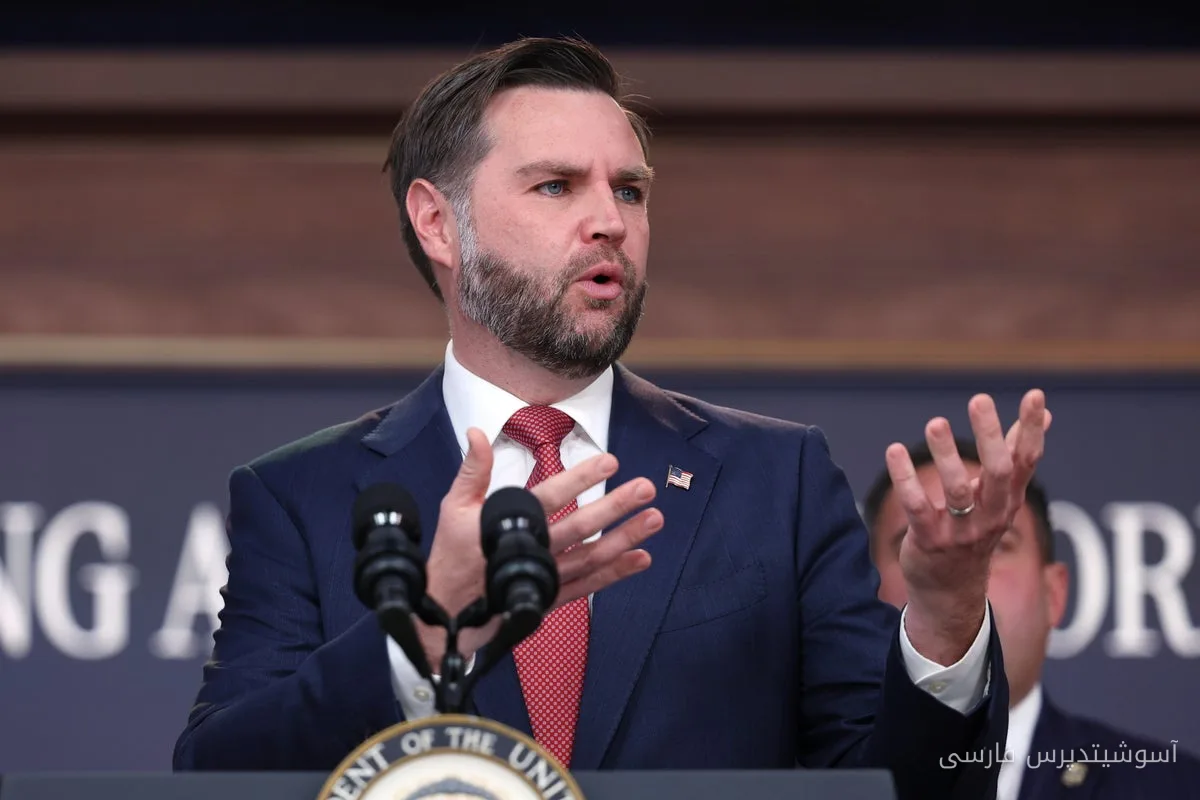 JD Vance تعریف خود از سوسیالیسم را ارائه داد
